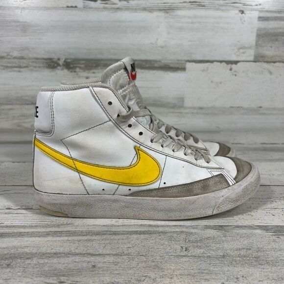 Nike Youth Boys Blazer Mid 77'‎ Maroon White Logo  DA4086 Size 5.5Y - Picture 1 of 8